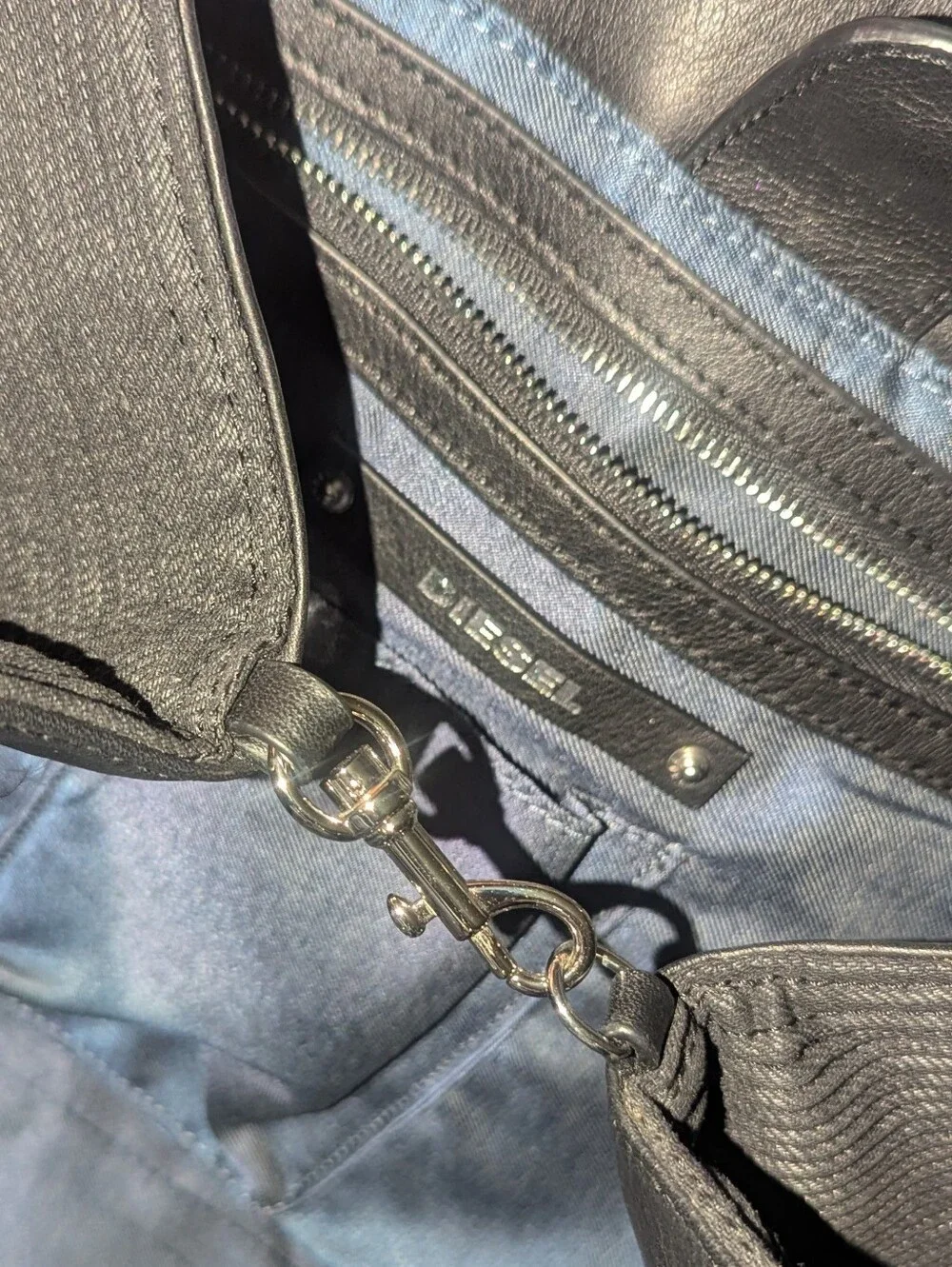 Diesel Le Zipper Le Tracy Tote Black Denim Leather Details